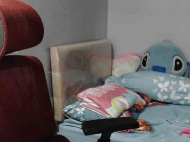 BubbleButtPinay webcam