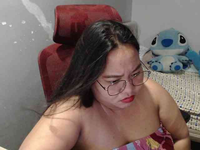 BubbleButtPinay webcam