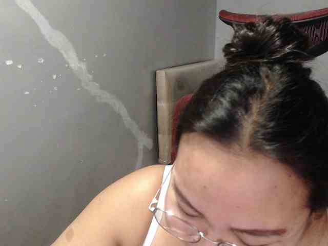 BubbleButtPinay webcam