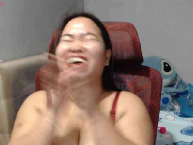 Model: BubbleButtPinay