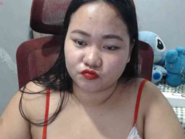 BubbleButtPinay webcam