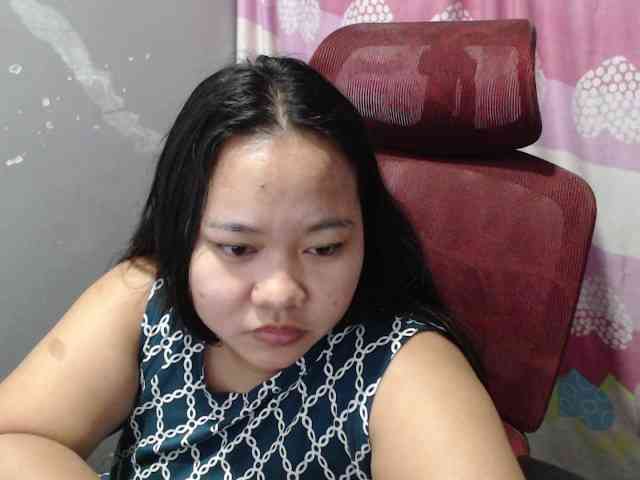 BubbleButtPinay webcam