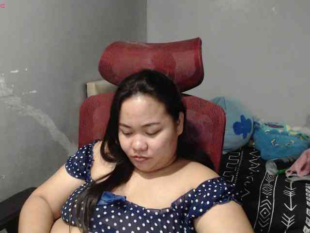 BubbleButtPinay webcam