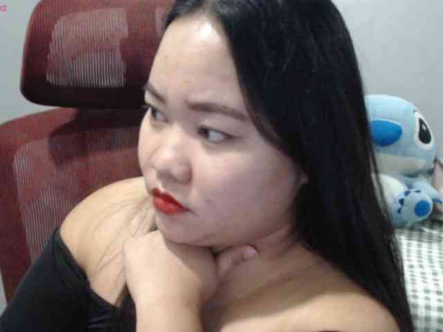 BubbleButtPinay webcam