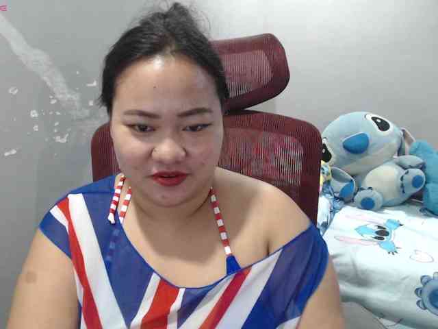 BubbleButtPinay webcam