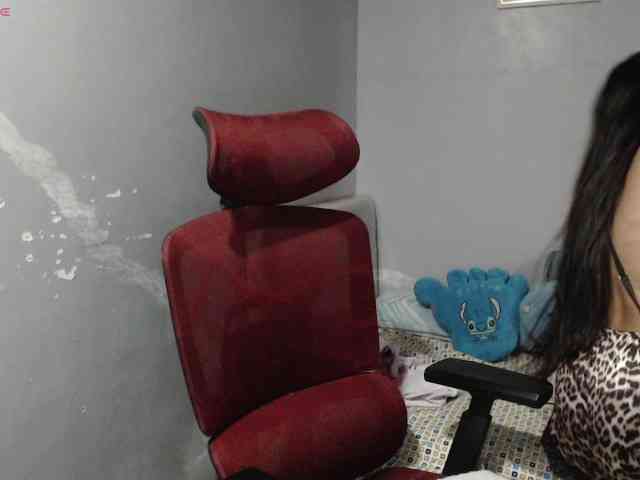 BubbleButtPinay webcam