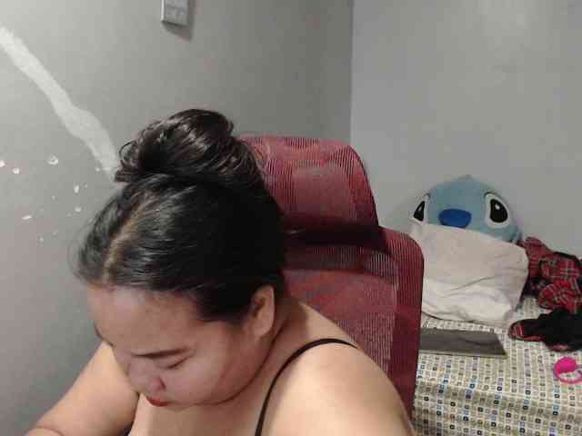 BubbleButtPinay webcam
