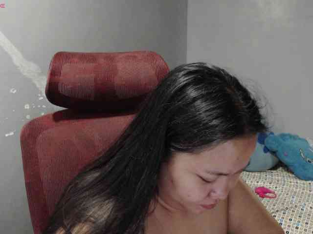 BubbleButtPinay webcam