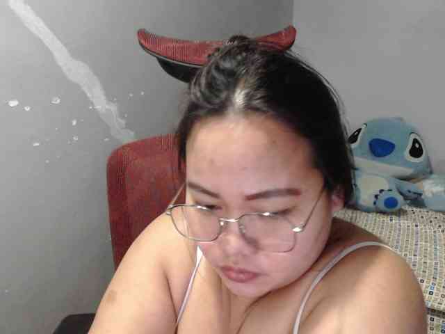 BubbleButtPinay webcam