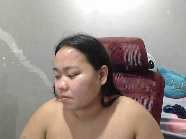 BubbleButtPinay webcam