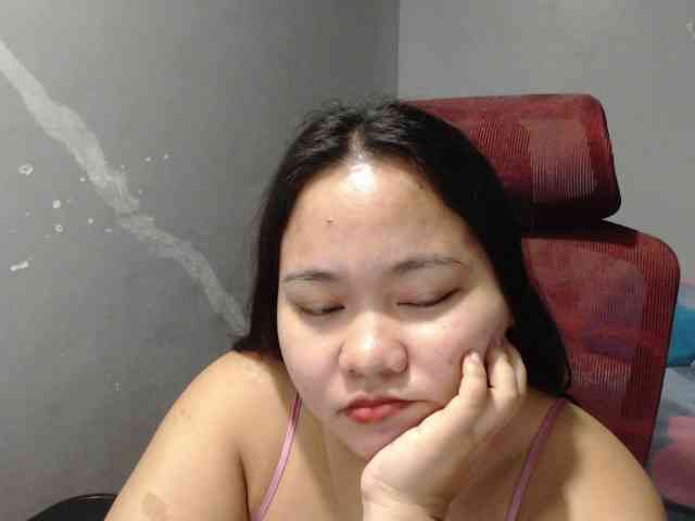 BubbleButtPinay webcam