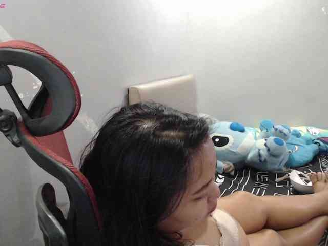 BubbleButtPinay webcam