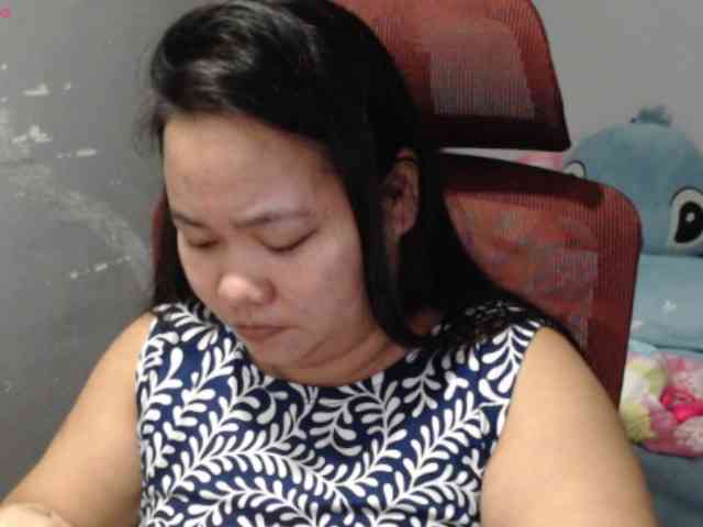 BubbleButtPinay webcam