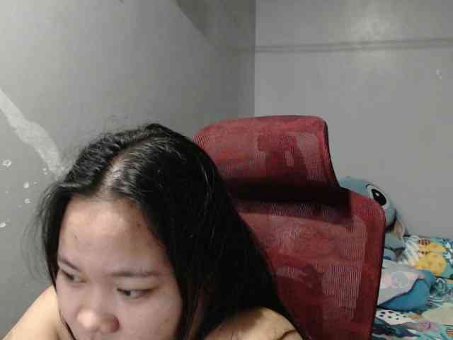 BubbleButtPinay webcam
