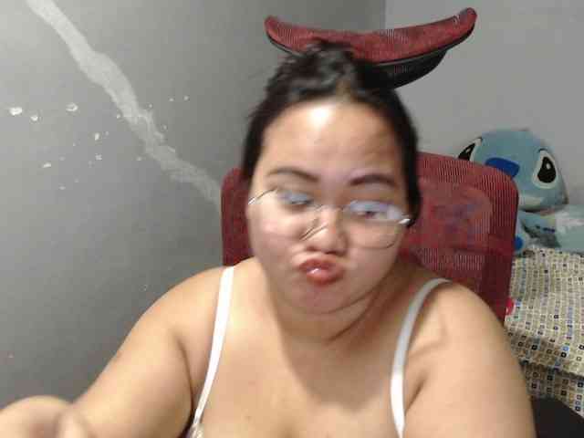 BubbleButtPinay webcam