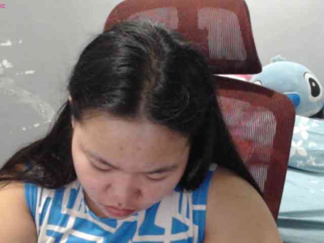 BubbleButtPinay webcam
