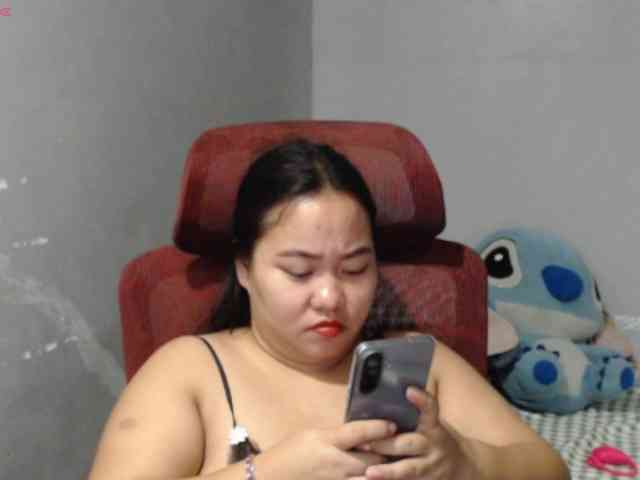 BubbleButtPinay webcam