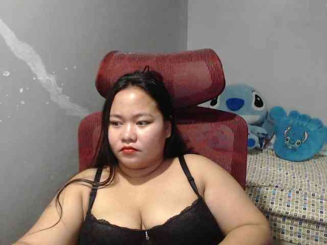 BubbleButtPinay webcam