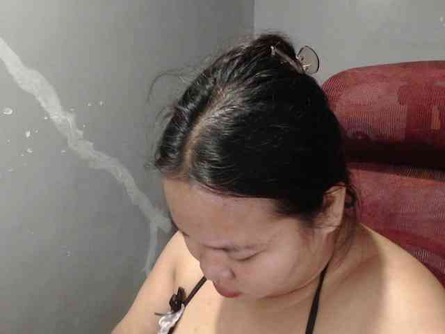 BubbleButtPinay webcam