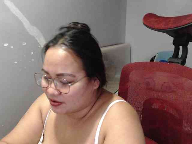 BubbleButtPinay webcam