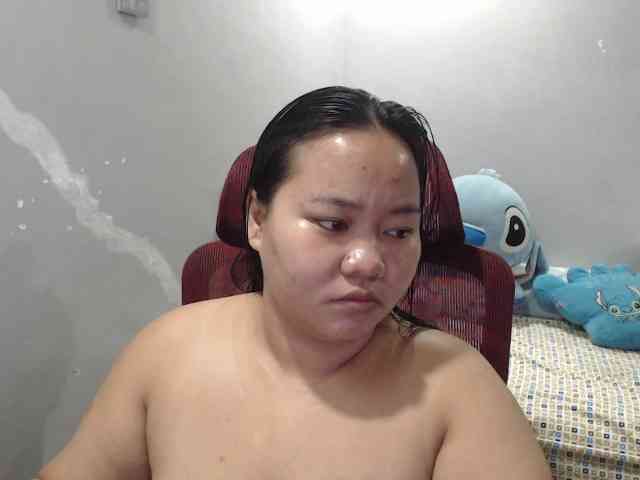 BubbleButtPinay webcam