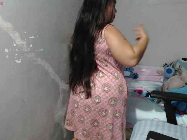 BubbleButtPinay webcam