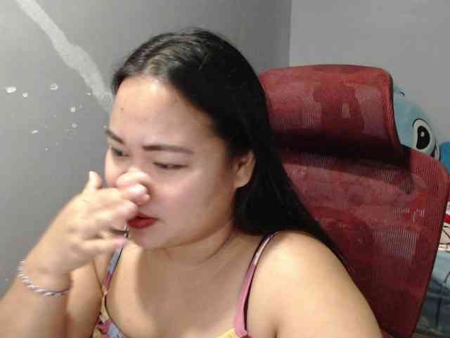 BubbleButtPinay webcam