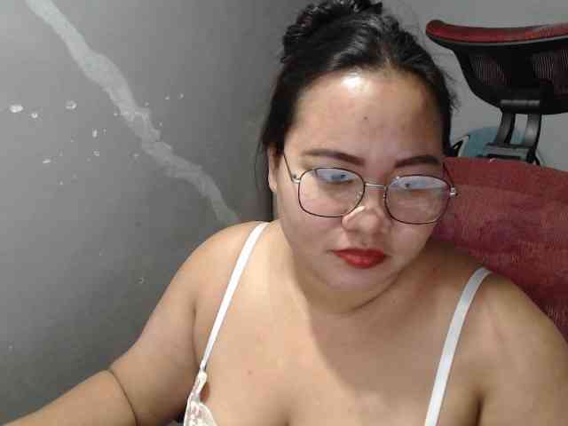 BubbleButtPinay webcam