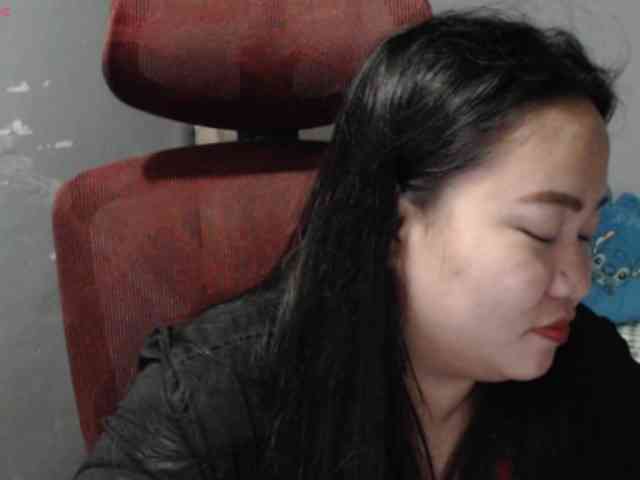 BubbleButtPinay webcam