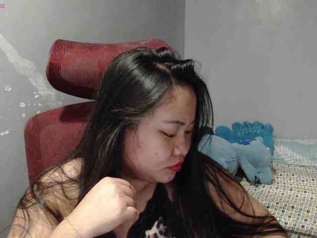 BubbleButtPinay webcam