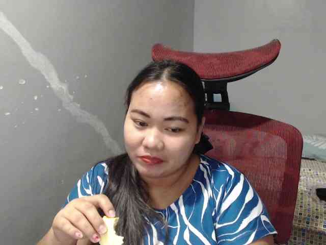 BubbleButtPinay webcam