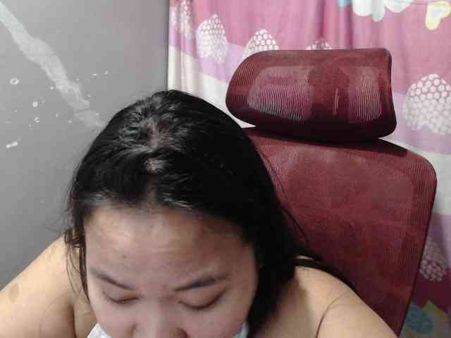 BubbleButtPinay webcam