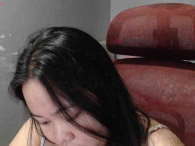 BubbleButtPinay webcam