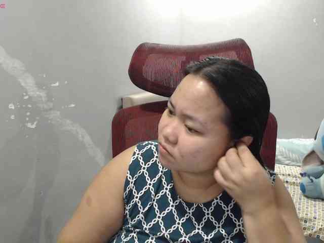 BubbleButtPinay webcam