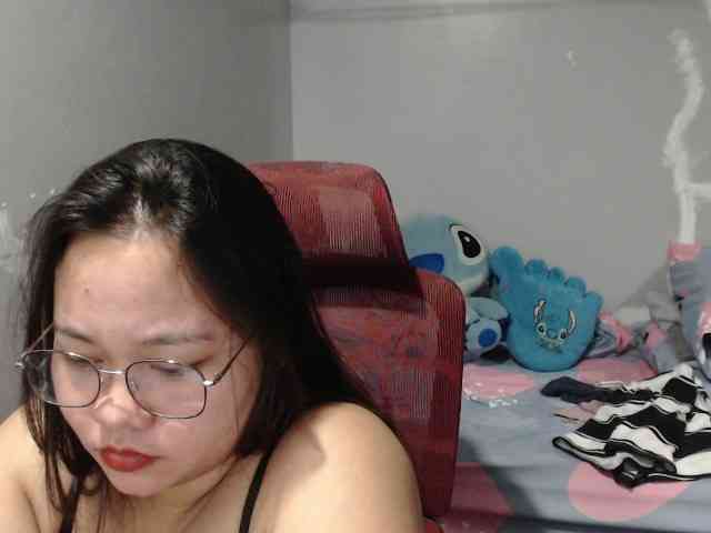 BubbleButtPinay webcam