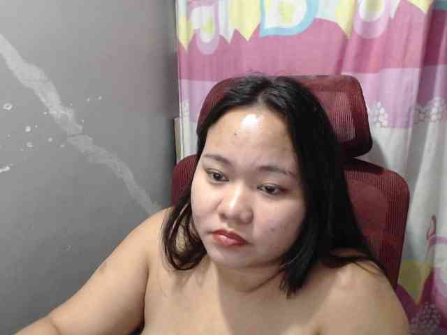 BubbleButtPinay webcam