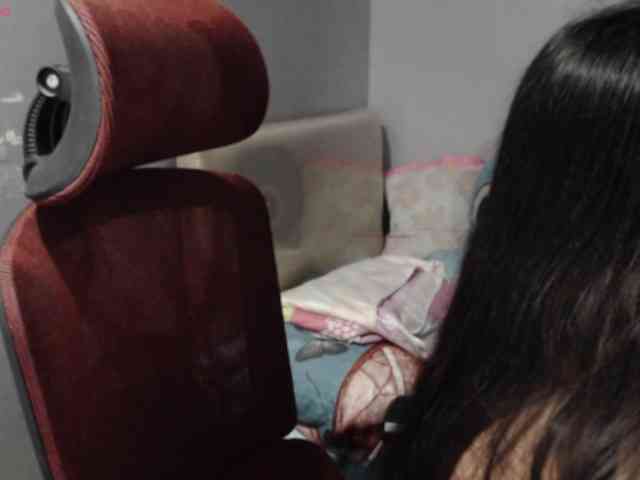 BubbleButtPinay webcam