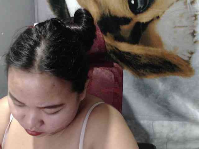 BubbleButtPinay webcam
