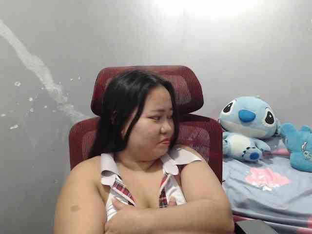 BubbleButtPinay webcam