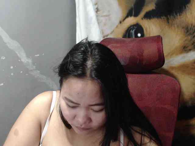 BubbleButtPinay webcam