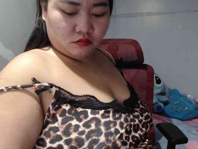 BubbleButtPinay webcam