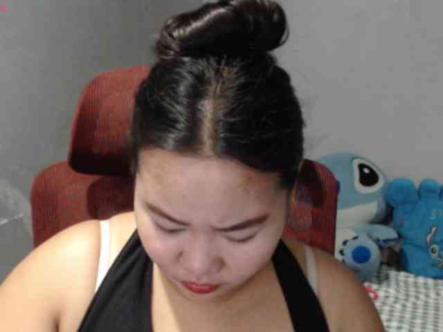 BubbleButtPinay webcam