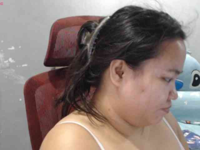 BubbleButtPinay webcam