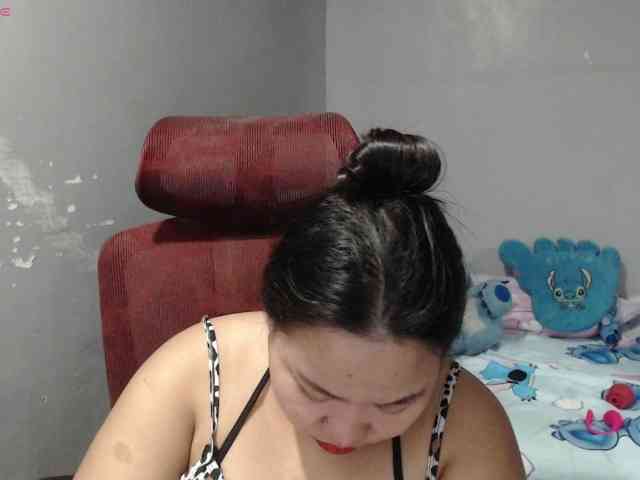 BubbleButtPinay webcam