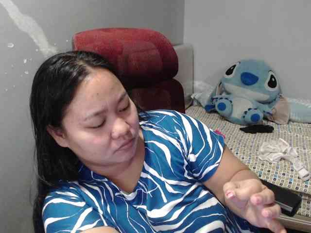 BubbleButtPinay webcam