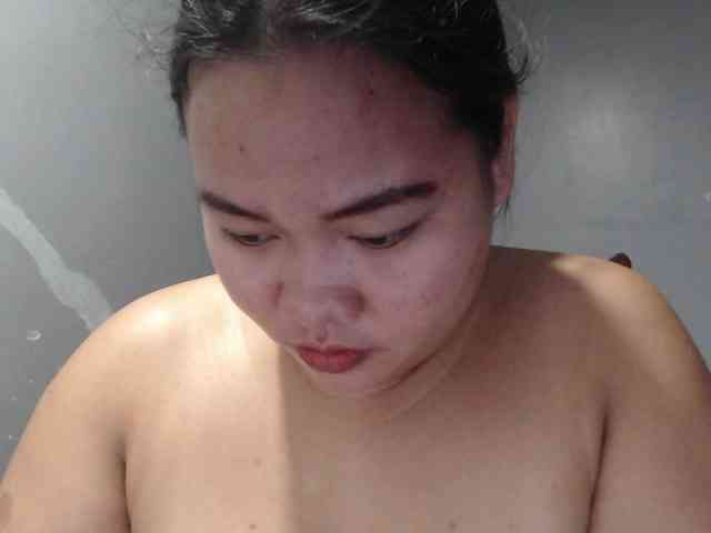 BubbleButtPinay webcam