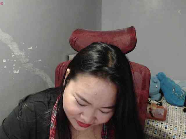 BubbleButtPinay webcam
