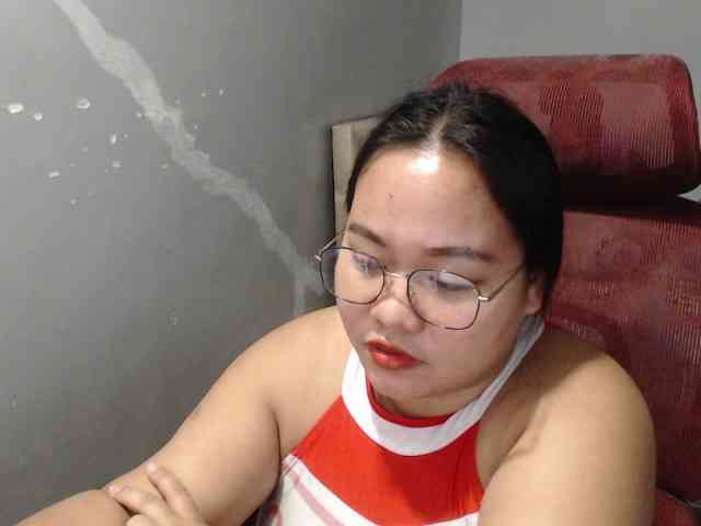 BubbleButtPinay webcam