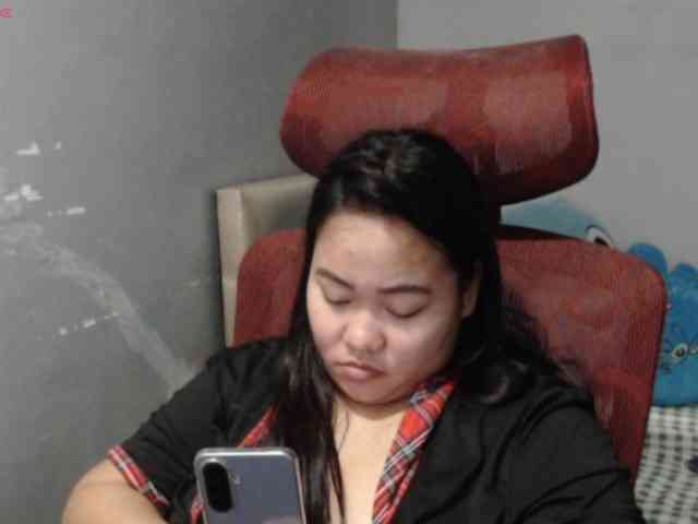 BubbleButtPinay webcam