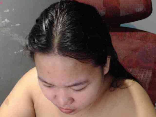 BubbleButtPinay webcam